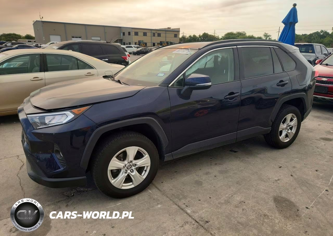 2021 Toyota Rav4 Xle VIN:2T3P1RFV3MW240583 - 1