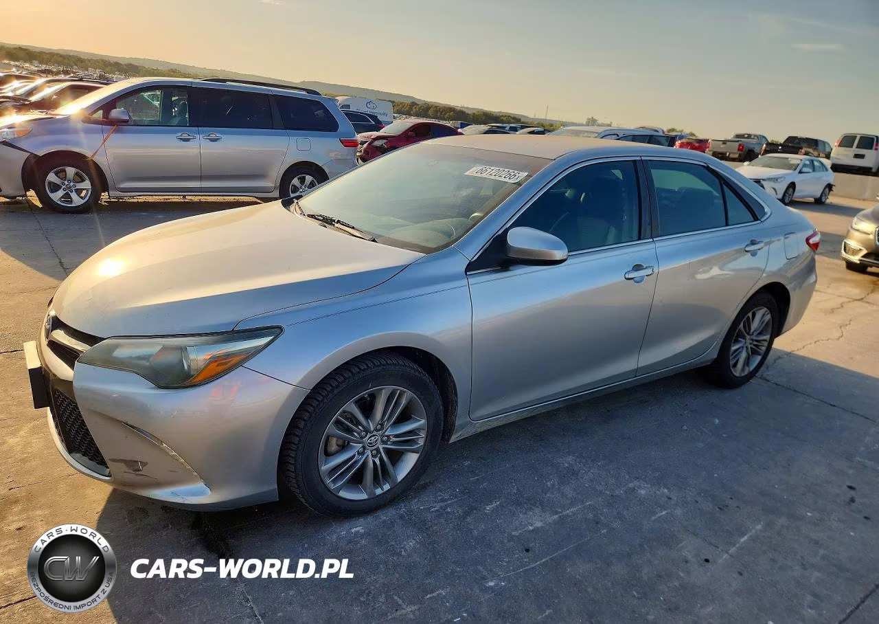 2015 Toyota Camry Se – zdjęcie 1 z 12