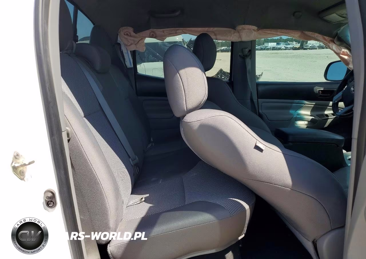 2015 Toyota Tacoma V6 VIN:3TMLU4EN7FM190401 - 10