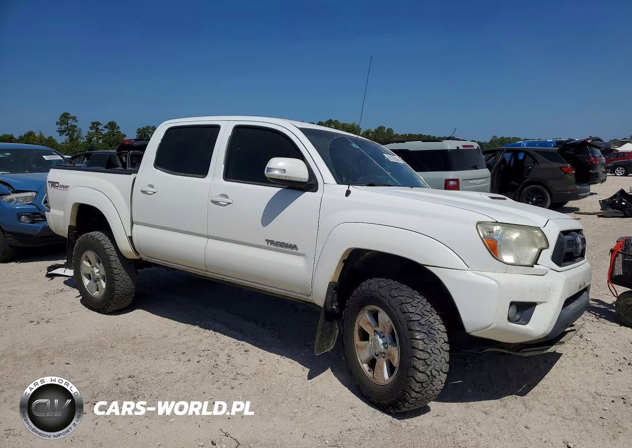 2015 Toyota Tacoma V6 VIN:3TMLU4EN7FM190401 - 4