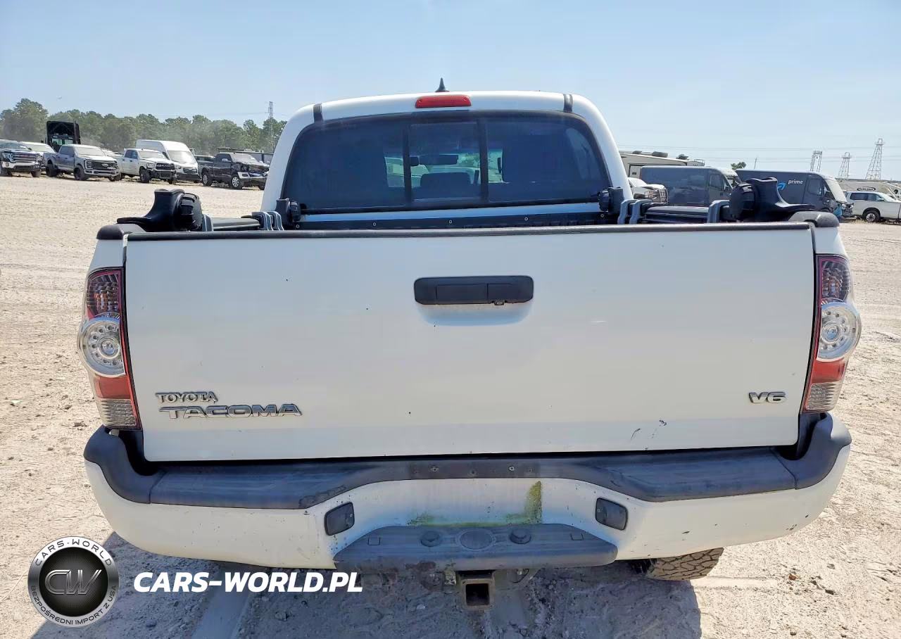 2015 Toyota Tacoma V6 VIN:3TMLU4EN7FM190401 - 6