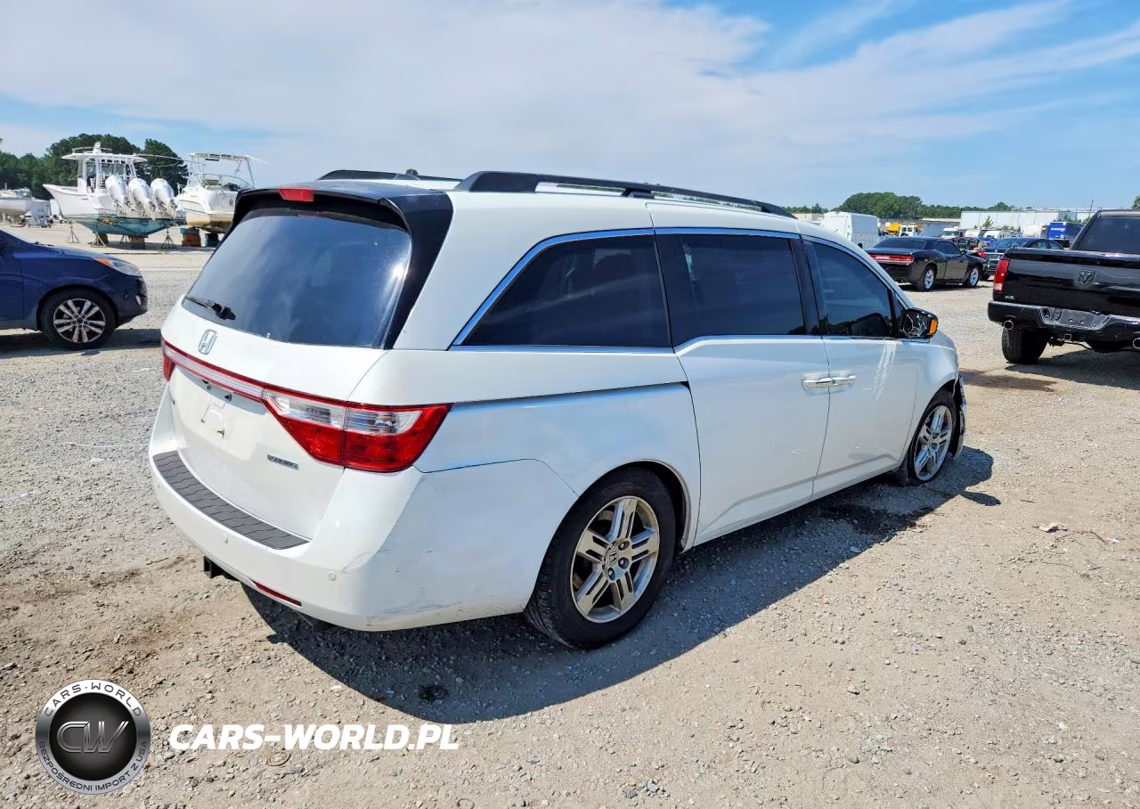 2012 Honda Odyssey Touring VIN:5FNRL5H93CB067969 - 3