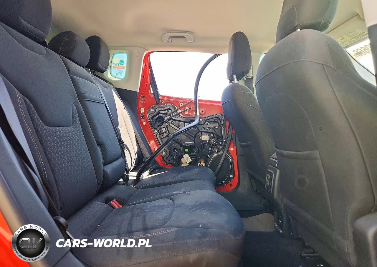 2018 Jeep Compass Sport VIN:3C4NJCAB8JT106964 - 11