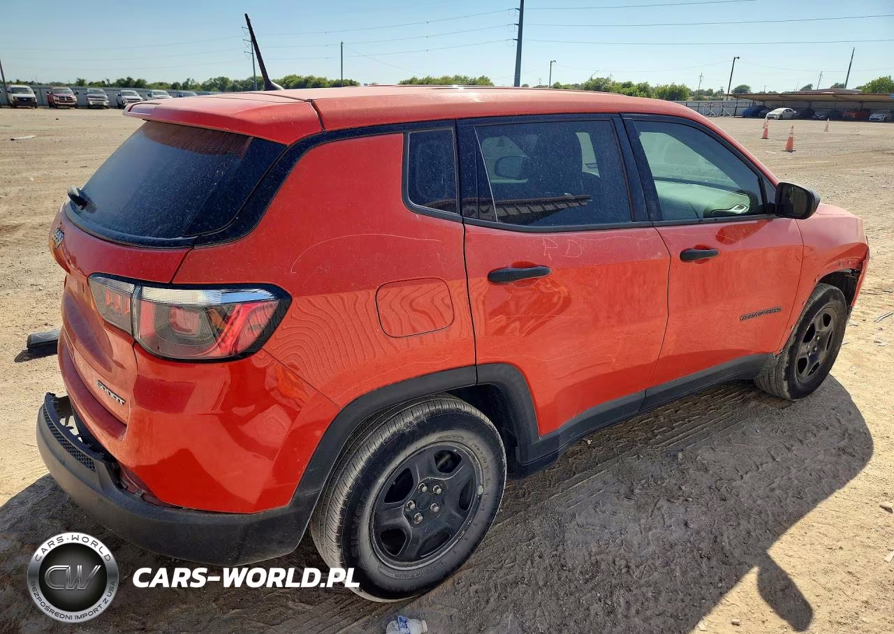 2018 Jeep Compass Sport VIN:3C4NJCAB8JT106964 - 3