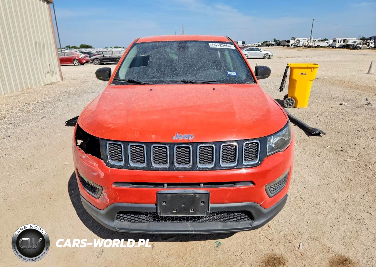 2018 Jeep Compass Sport VIN:3C4NJCAB8JT106964 - 5