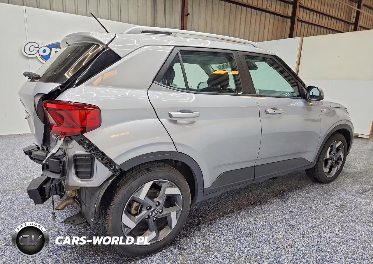 2025 Hyundai Venue Sel VIN:KMHRC8A32SU372341 - 3