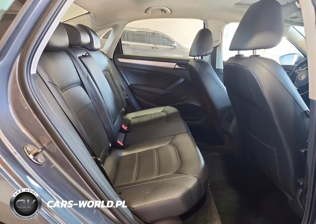 2012 Volkswagen Passat Se VIN:1VWBP7A33CC091013 - 10