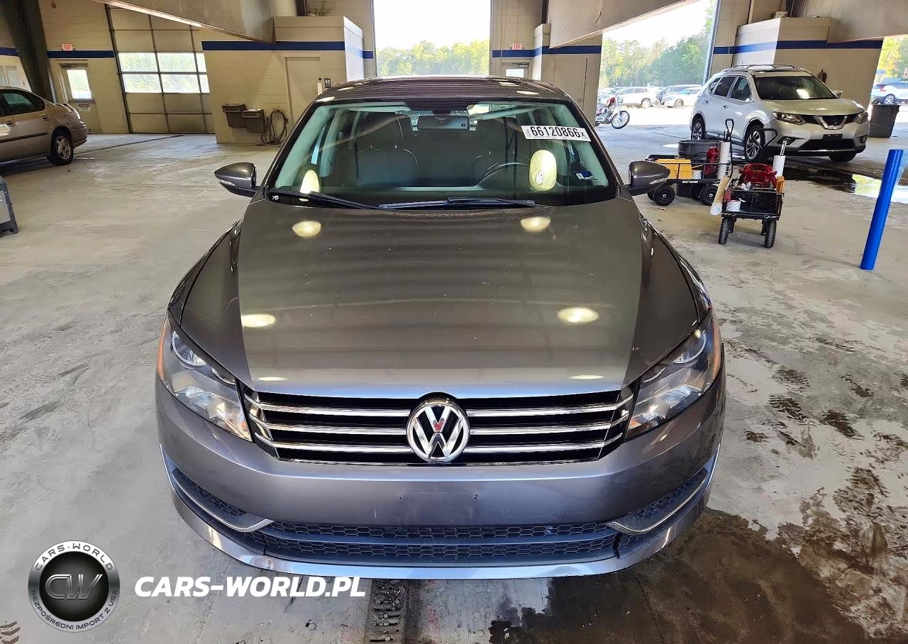 2012 Volkswagen Passat Se VIN:1VWBP7A33CC091013 - 5