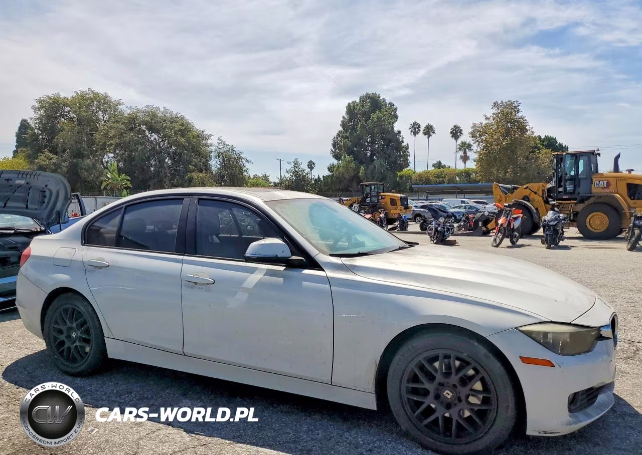 2012 BMW 328 I Sulev VIN:WBA3C1C51CF431737 - 4