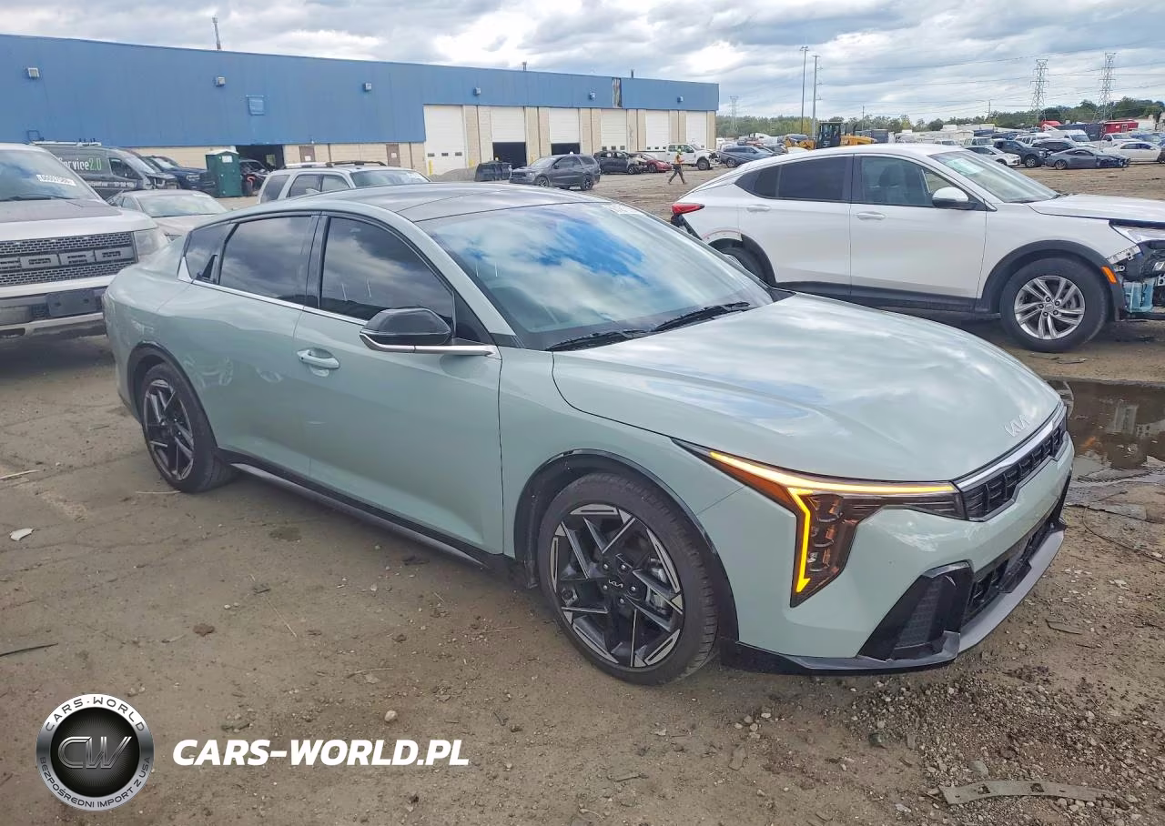 2026 Kia K4 Gt Line VIN:3KPFW4DE7TE279058 - 4