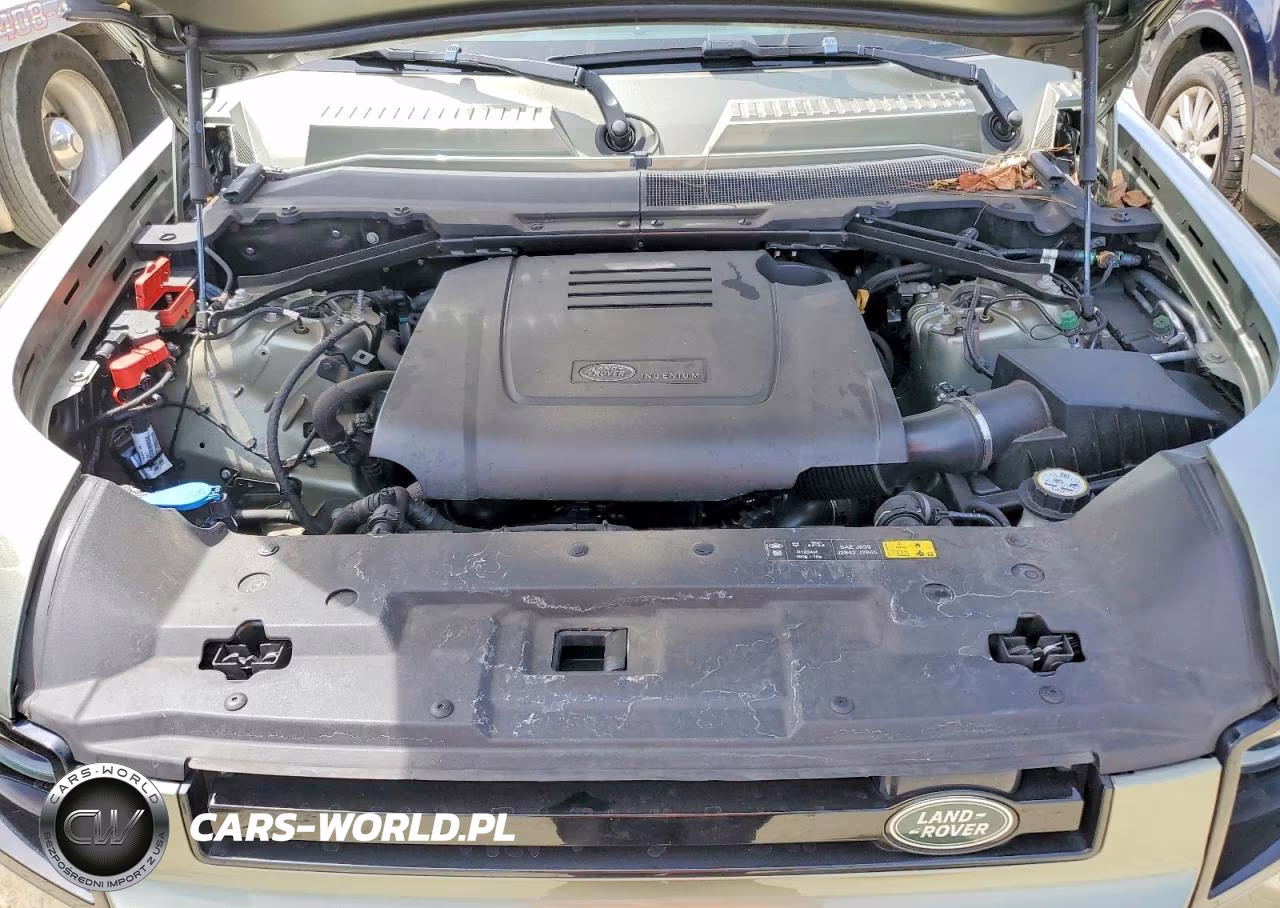 2025 Land Rover Defender 110 S VIN:SALEJ7EX9S2356982 - 12