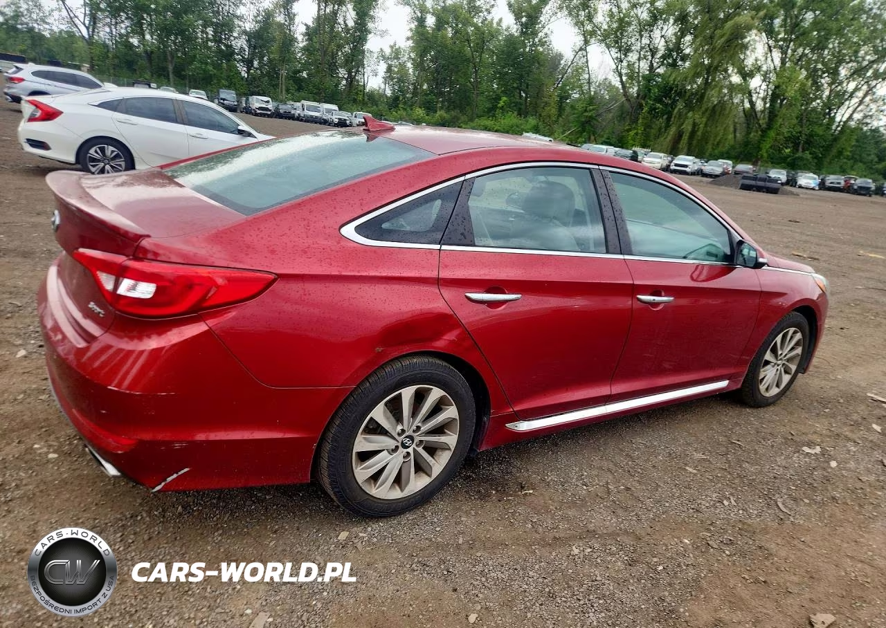 2016 Hyundai Sonata Sport VIN:5NPE34AF8GH426829 - 3