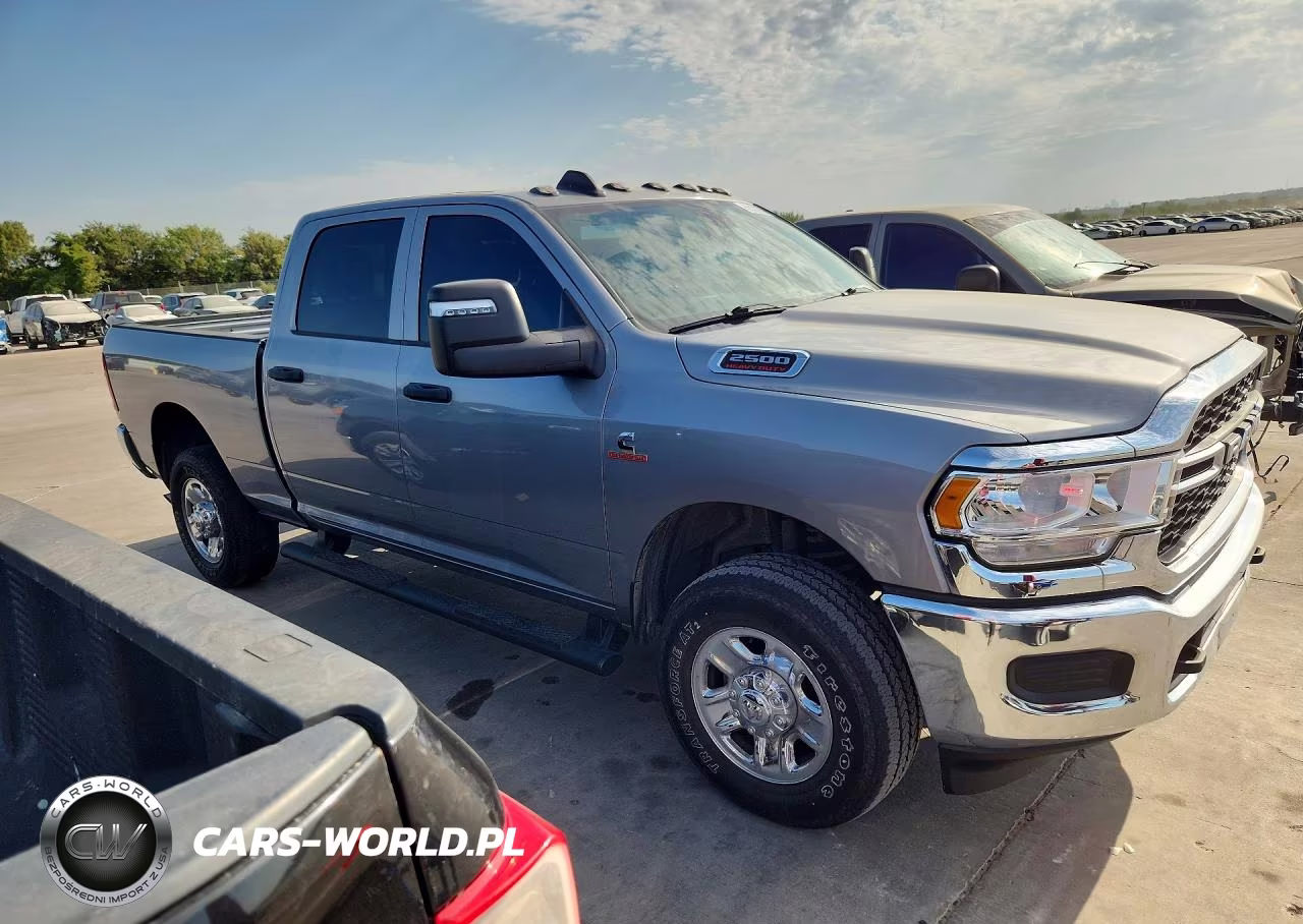 2024 Ram 2500 Tradesman VIN:3C6UR5CL1RG319630 - 4