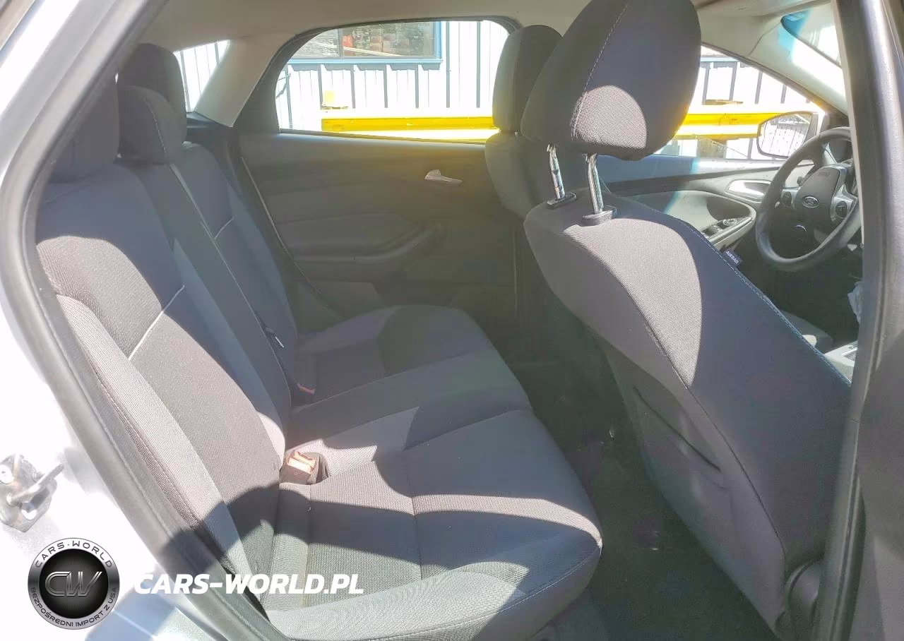 2013 Ford Focus Se VIN:1FADP3K21DL152330 - 10