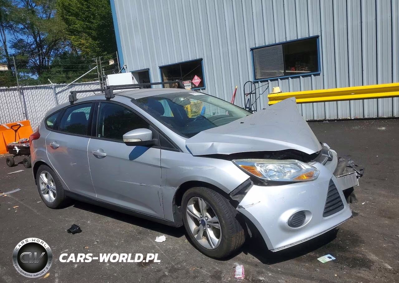 2013 Ford Focus Se VIN:1FADP3K21DL152330 - 4
