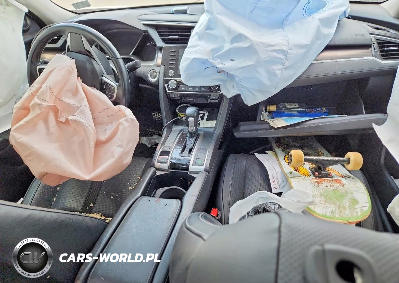 2019 Honda Civic Touring VIN:JHMFC1F94KX004431 - 8