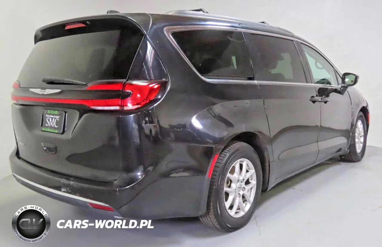 2022 Chrysler Pacifica Touring L VIN:2C4RC1BG8NR179335 - 3