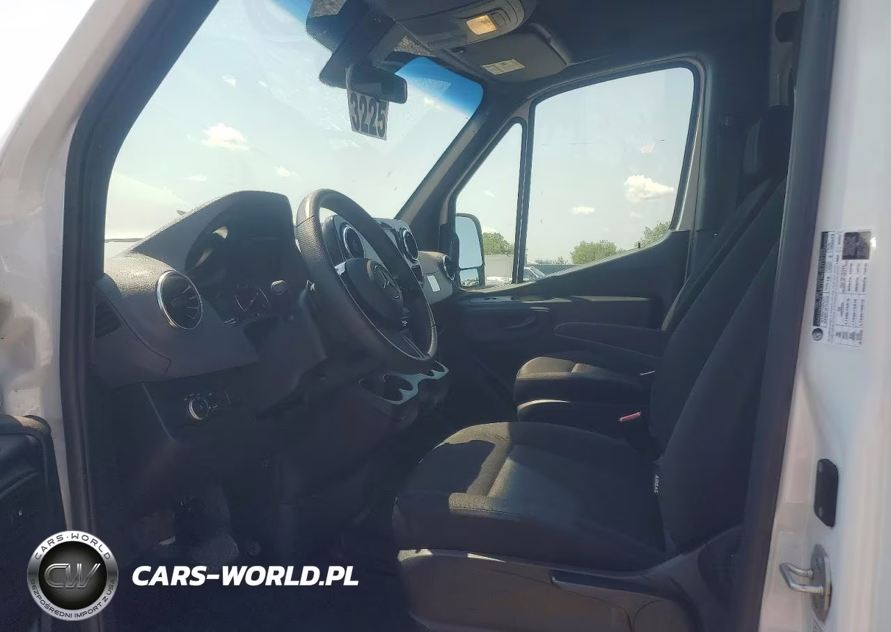 2026 Mercedes-Benz Sprinter 2500 VIN:W1Z4KGHY4TT608211 - 7