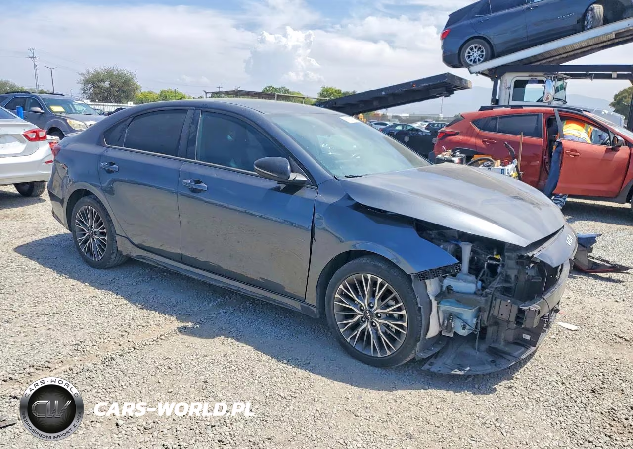 2022 Kia Forte Gt Line VIN:3KPF54AD7NE438338 - 4