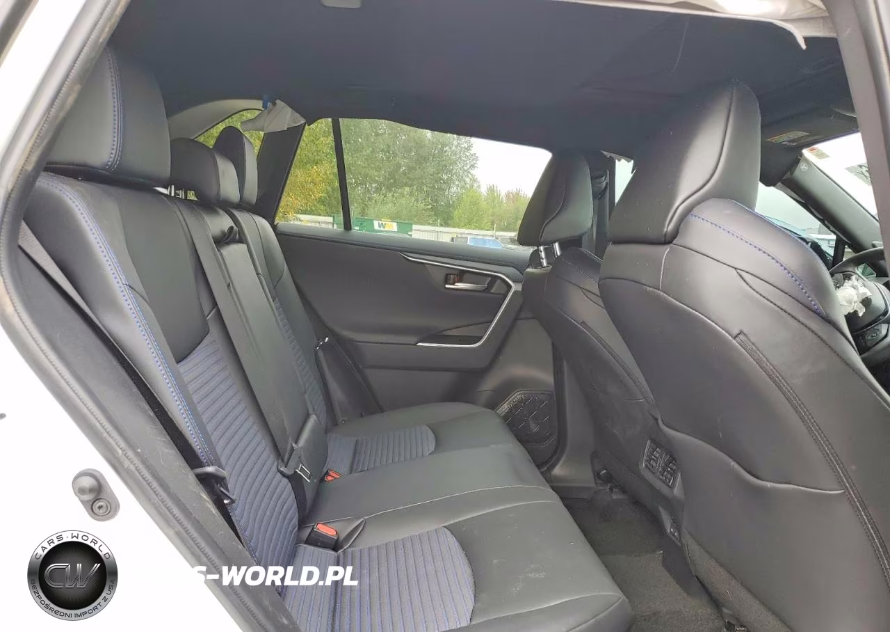 2025 Toyota Rav4 Xse VIN:2T3E6RFV9SW084944 - 11