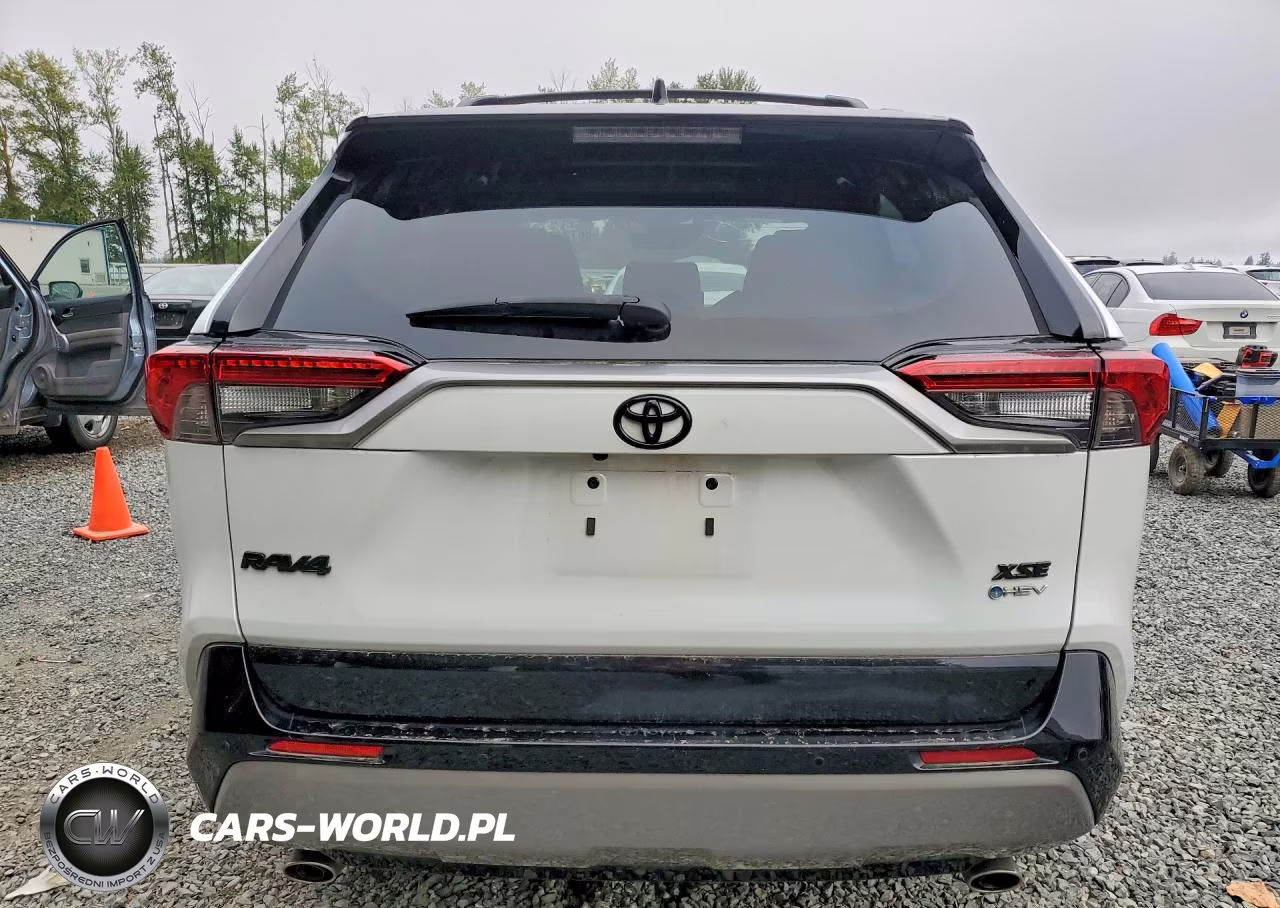 2025 Toyota Rav4 Xse VIN:2T3E6RFV9SW084944 - 6