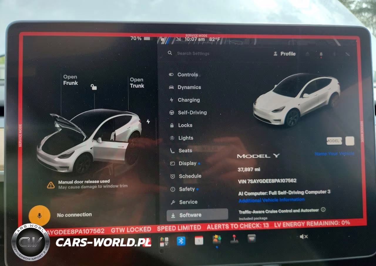2023 Tesla Model Y VIN:7SAYGDEE8PA107562 - 9