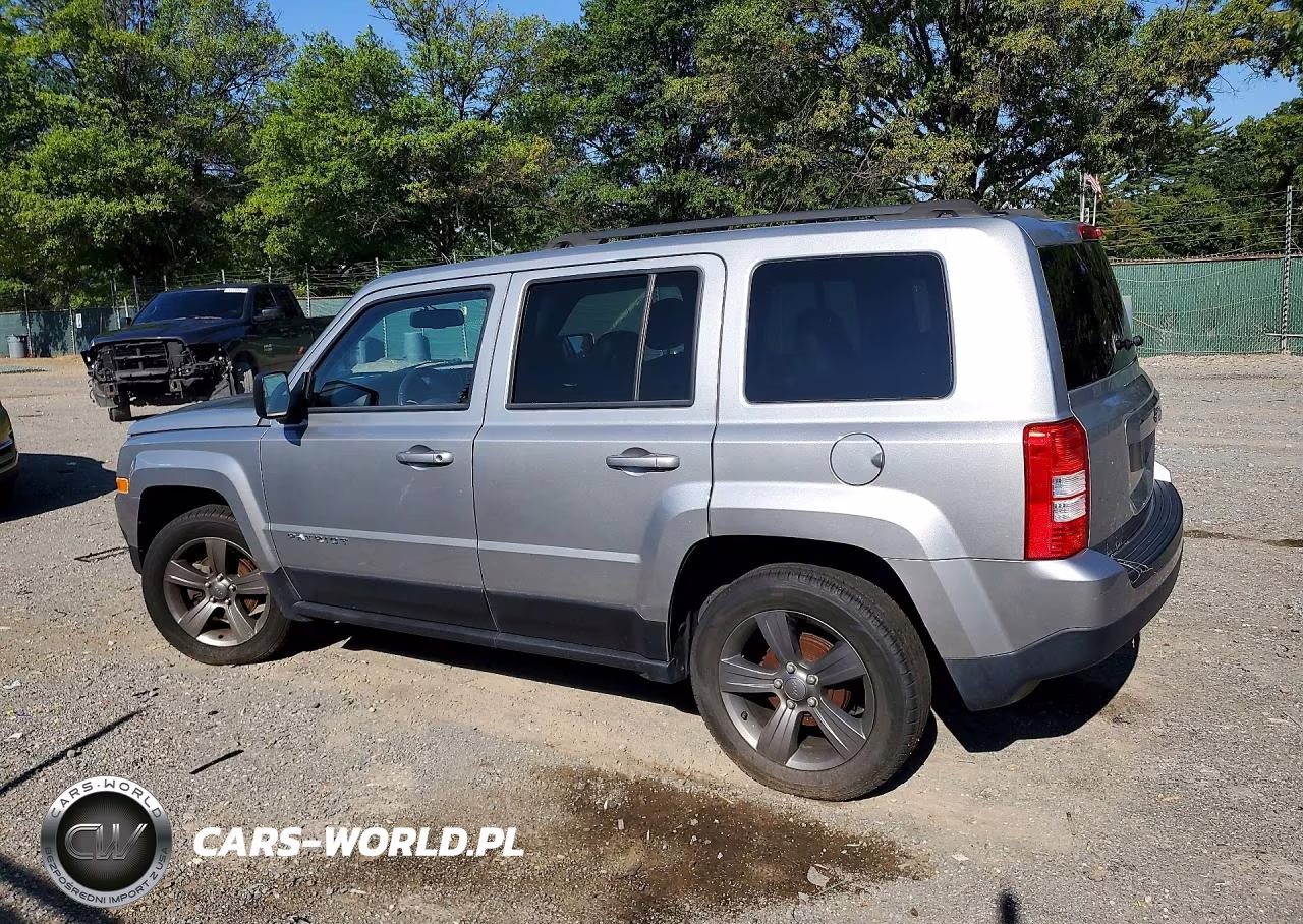 2015 Jeep Patriot Latitude VIN:1C4NJPFA0FD318567 - 2