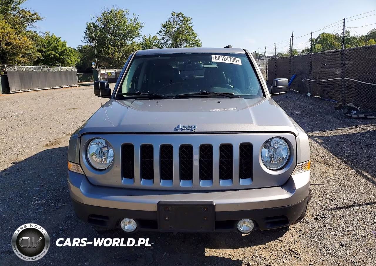 2015 Jeep Patriot Latitude VIN:1C4NJPFA0FD318567 - 5