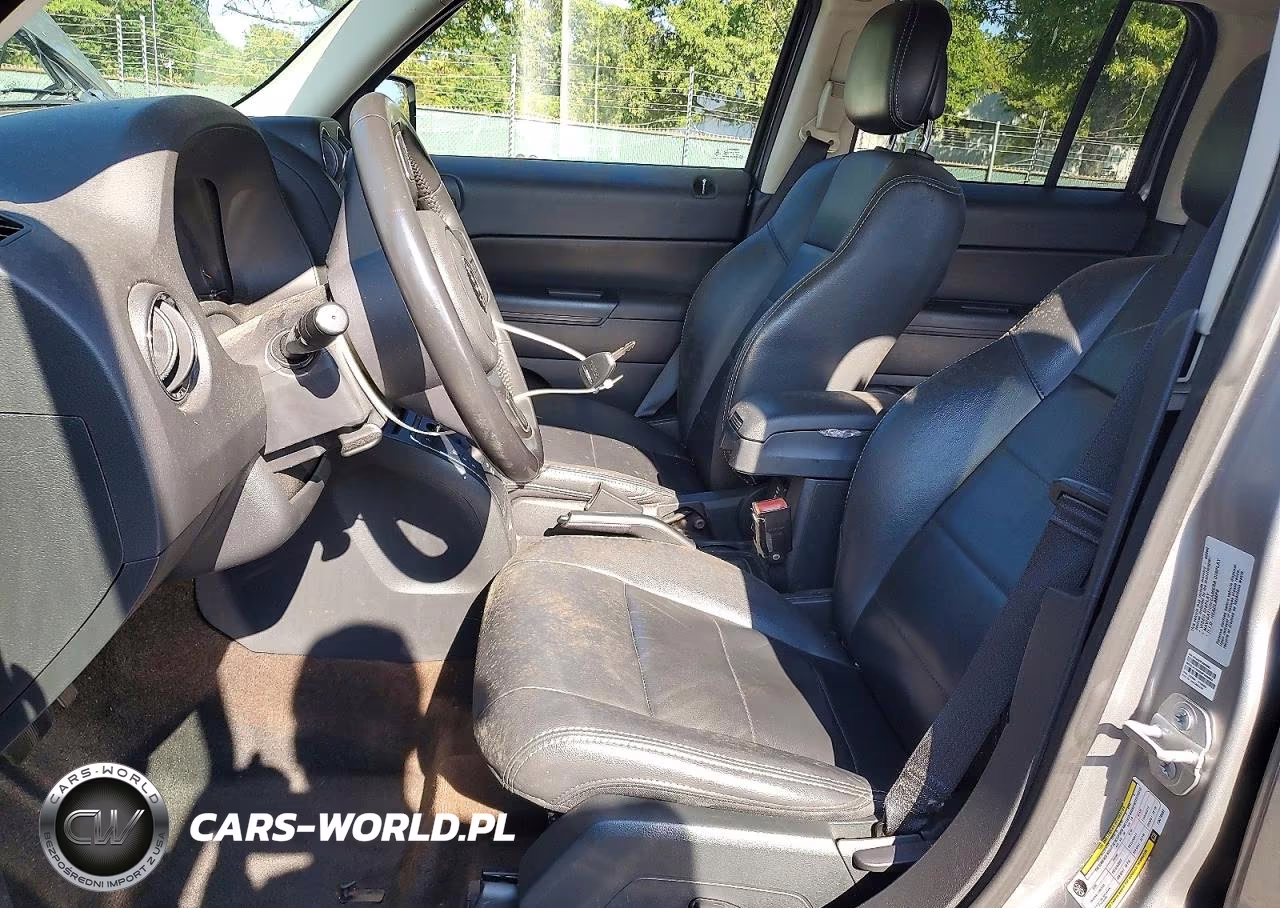 2015 Jeep Patriot Latitude VIN:1C4NJPFA0FD318567 - 7