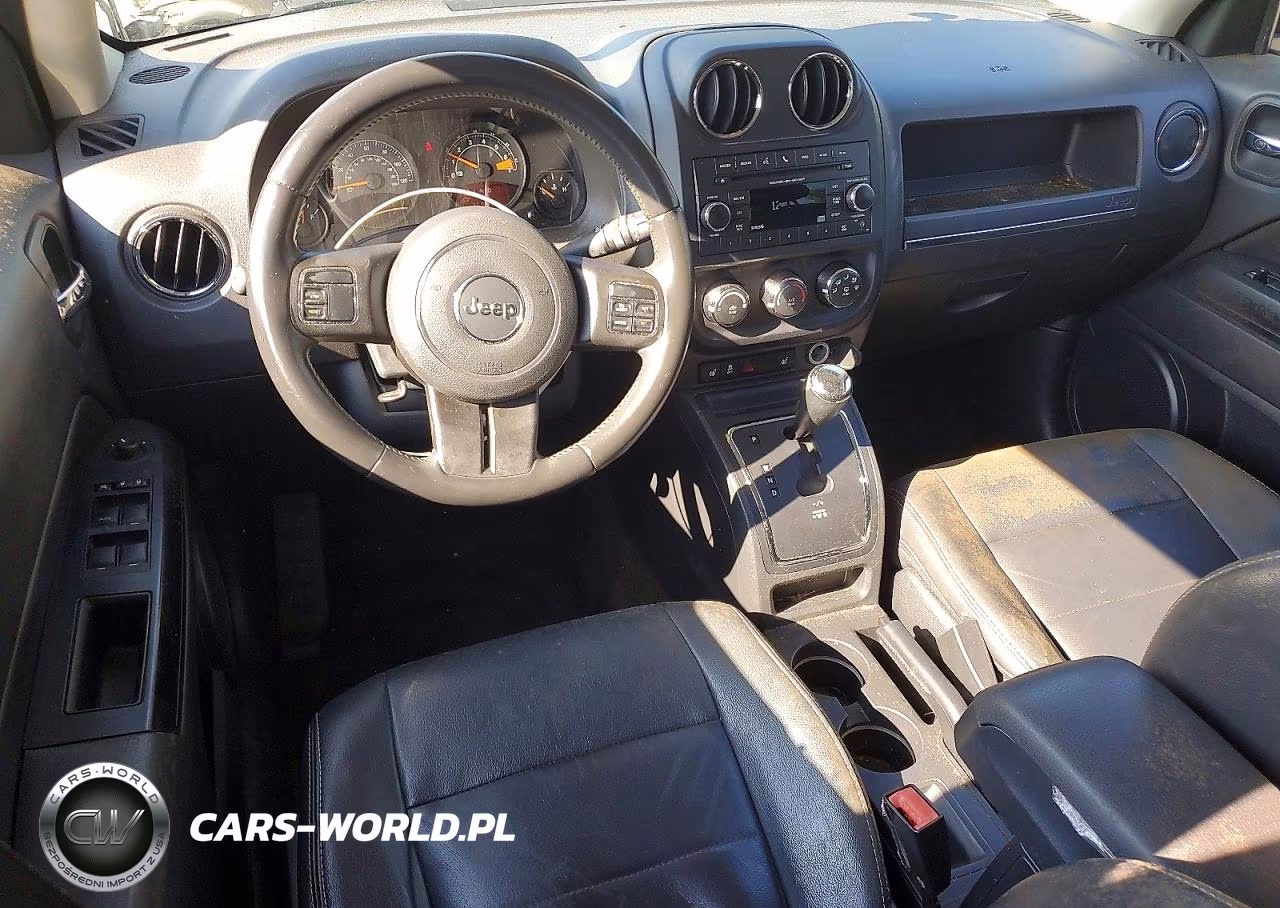 2015 Jeep Patriot Latitude VIN:1C4NJPFA0FD318567 - 8