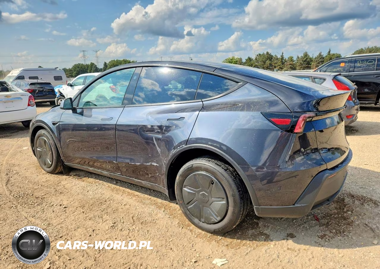 2026 Tesla Model Y VIN:7SAYGDED6TA736268 - 2
