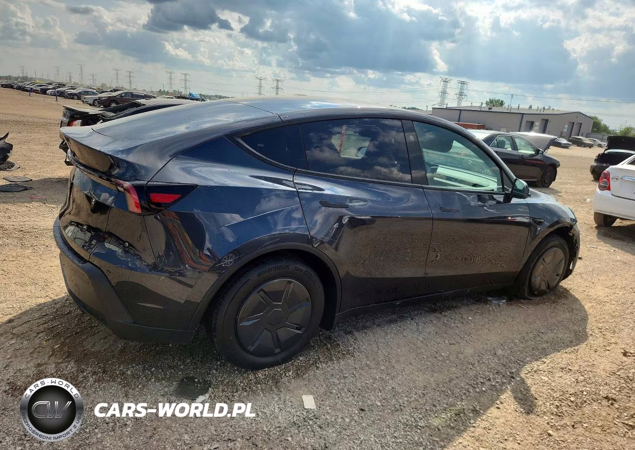 2026 Tesla Model Y VIN:7SAYGDED6TA736268 - 3