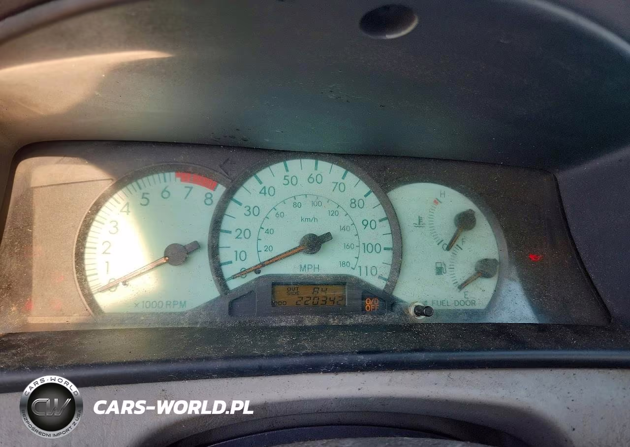 2004 Toyota Corolla Le VIN:1NXBR32E04Z234979 - 9