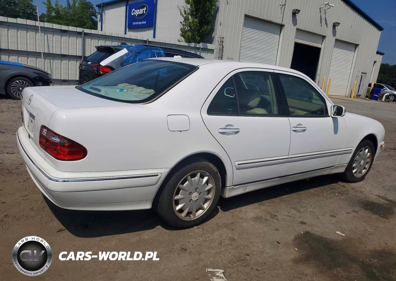 2000 Mercedes-Benz E 320 VIN:WDBJF65J3YB131364 - 3