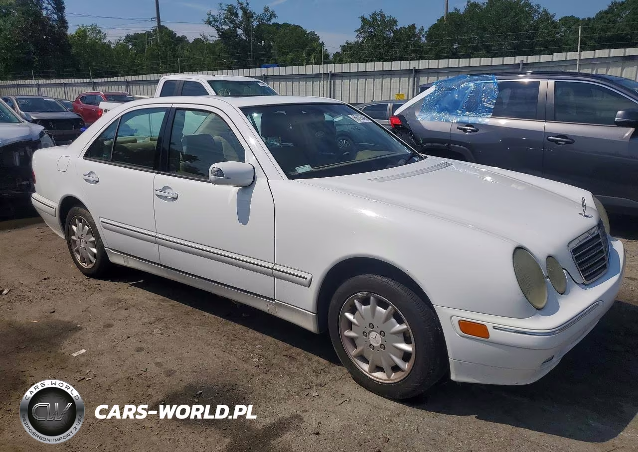 2000 Mercedes-Benz E 320 VIN:WDBJF65J3YB131364 - 4