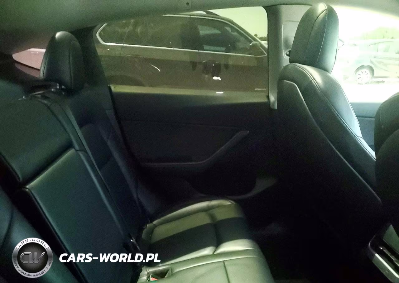 2021 Tesla Model Y VIN:5YJYGDEE3MF143610 - 10