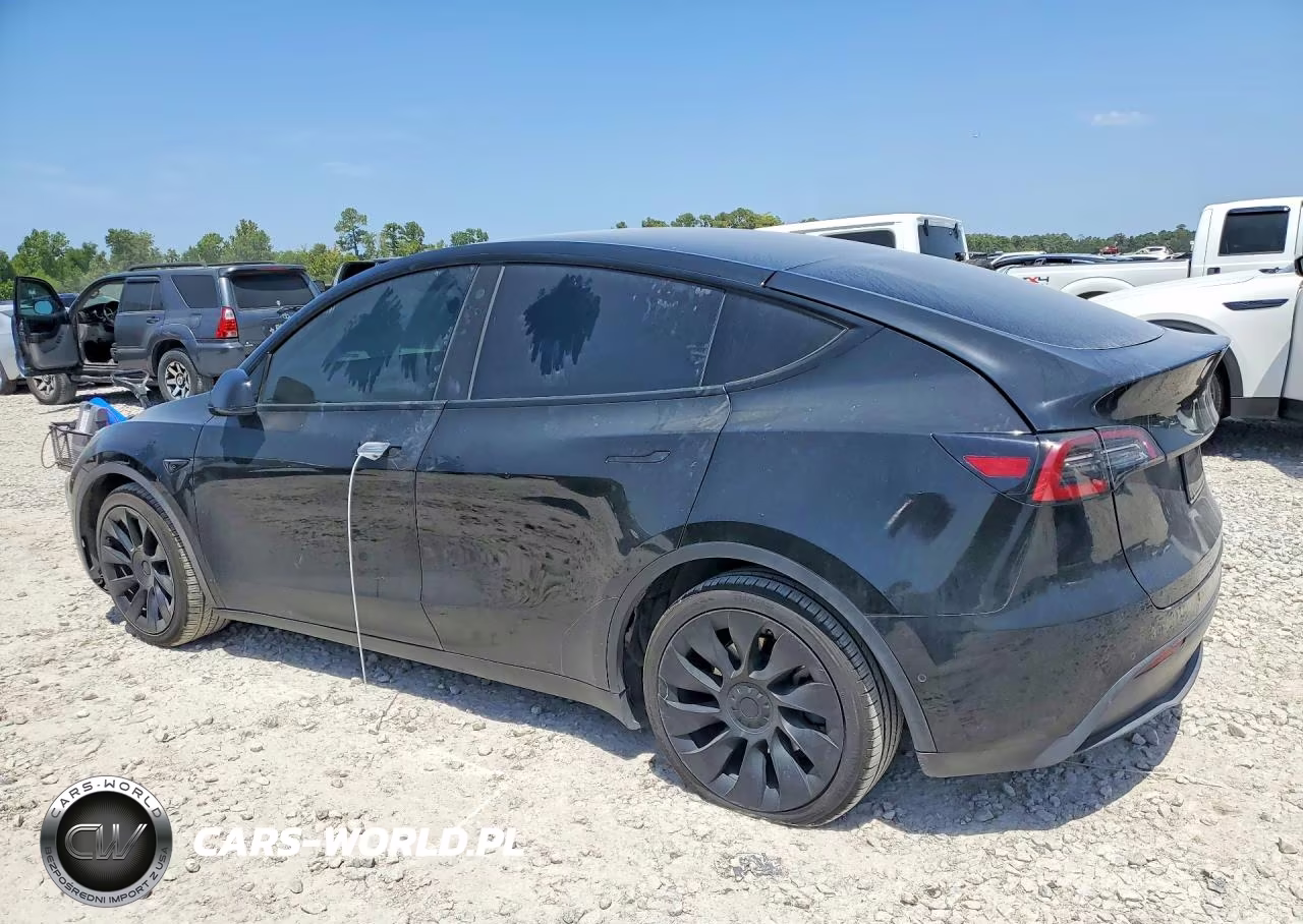2021 Tesla Model Y VIN:5YJYGDEE3MF143610 - 2