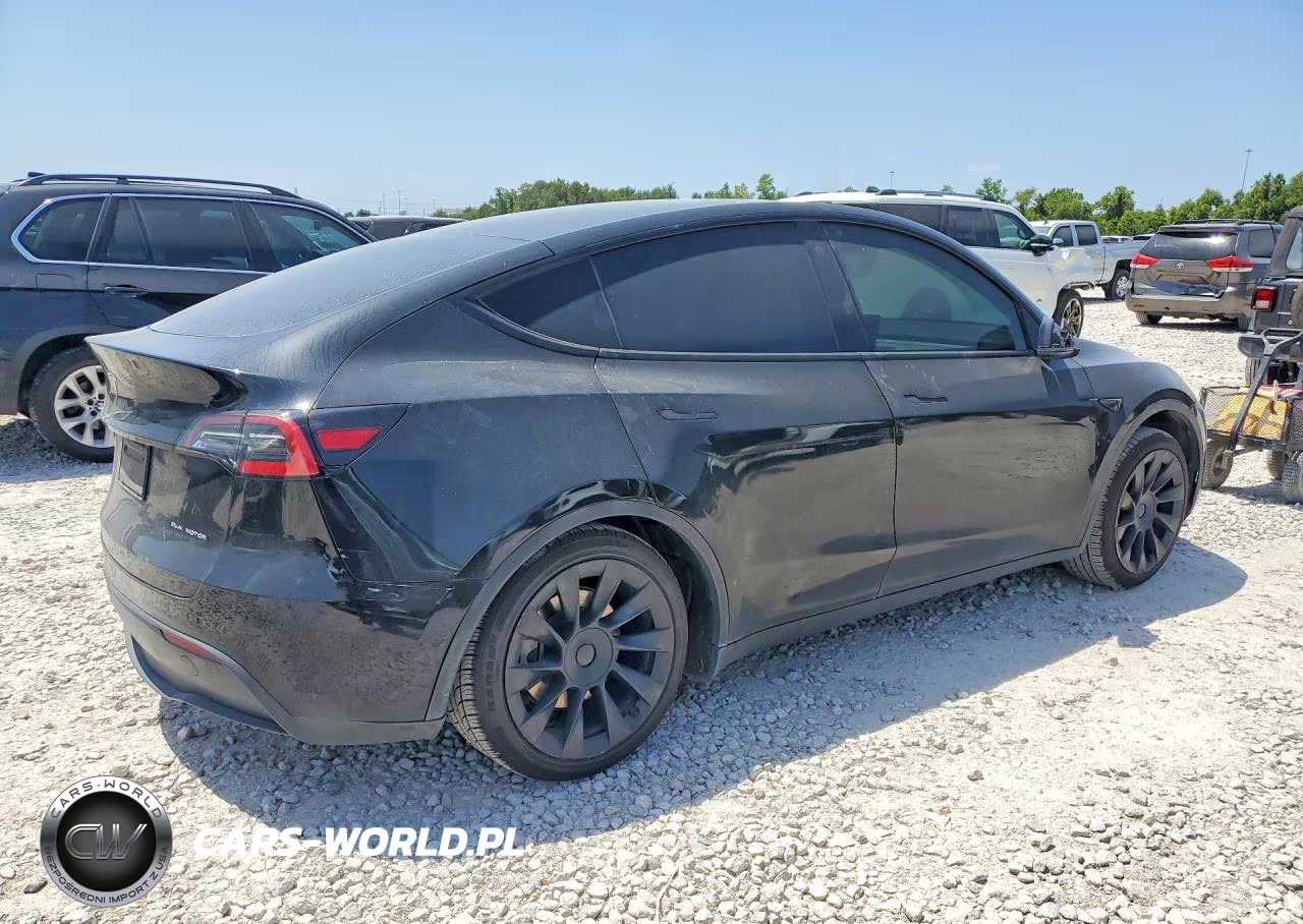 2021 Tesla Model Y VIN:5YJYGDEE3MF143610 - 3