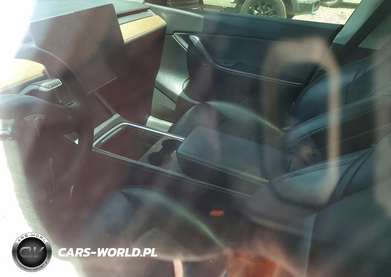 2021 Tesla Model Y VIN:5YJYGDEE3MF143610 - 8