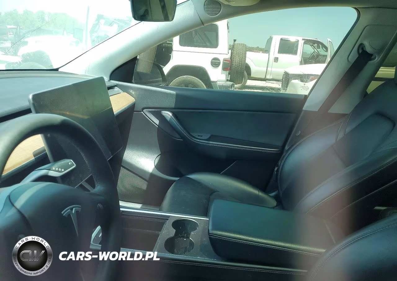 2021 Tesla Model Y VIN:5YJYGDEE3MF143610 - 9