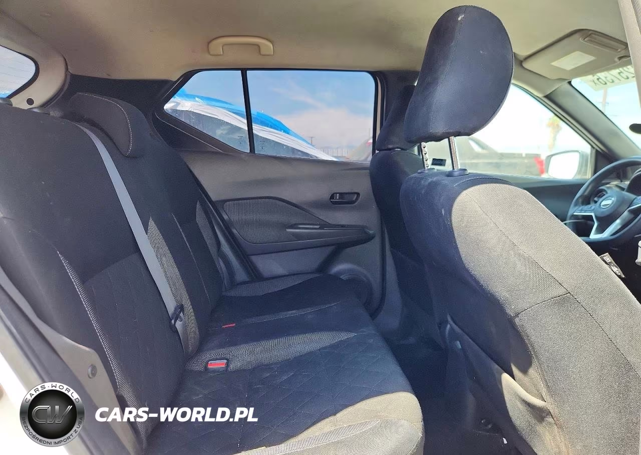 2018 Nissan Kicks S VIN:3N1CP5CU2JL523225 - 11