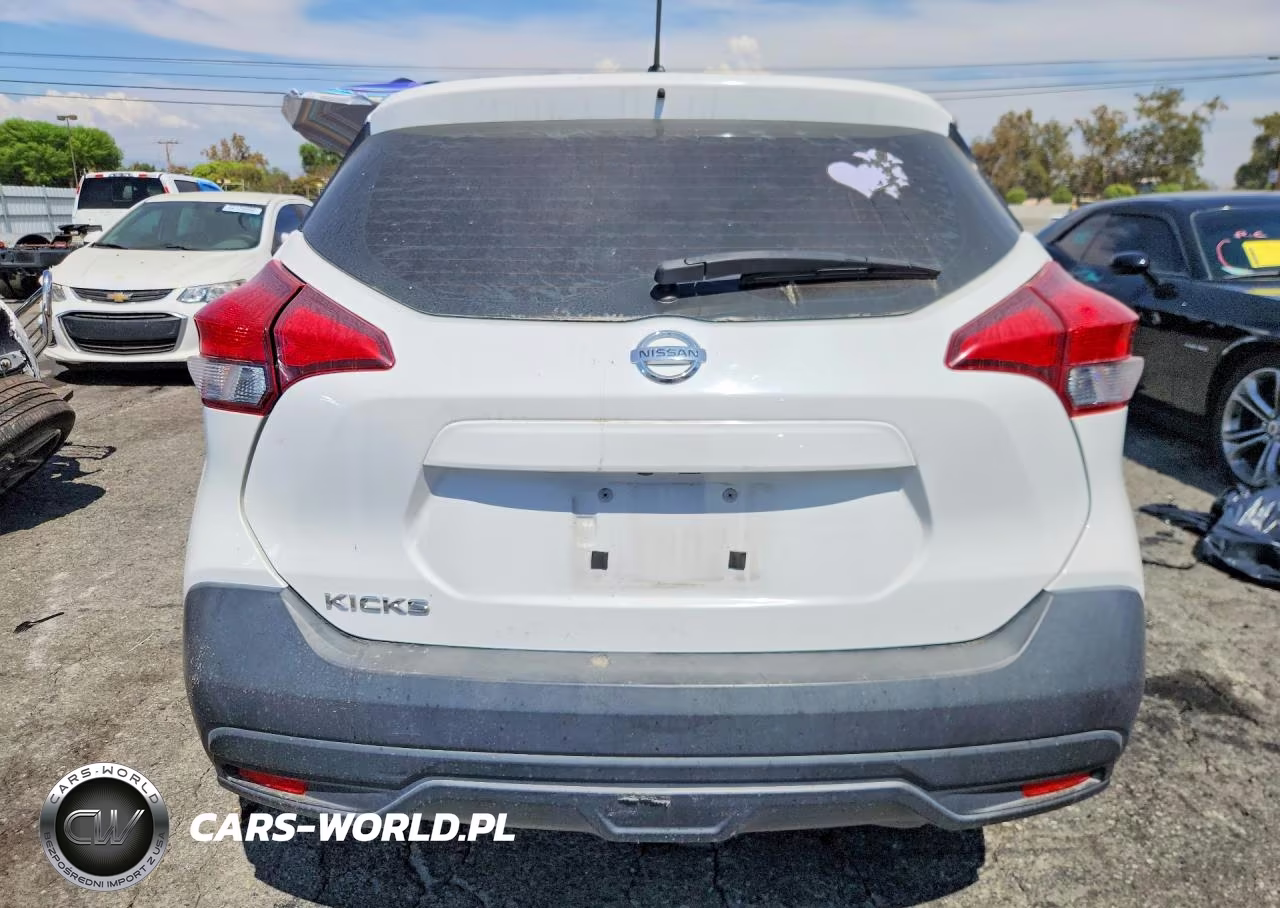 2018 Nissan Kicks S VIN:3N1CP5CU2JL523225 - 6