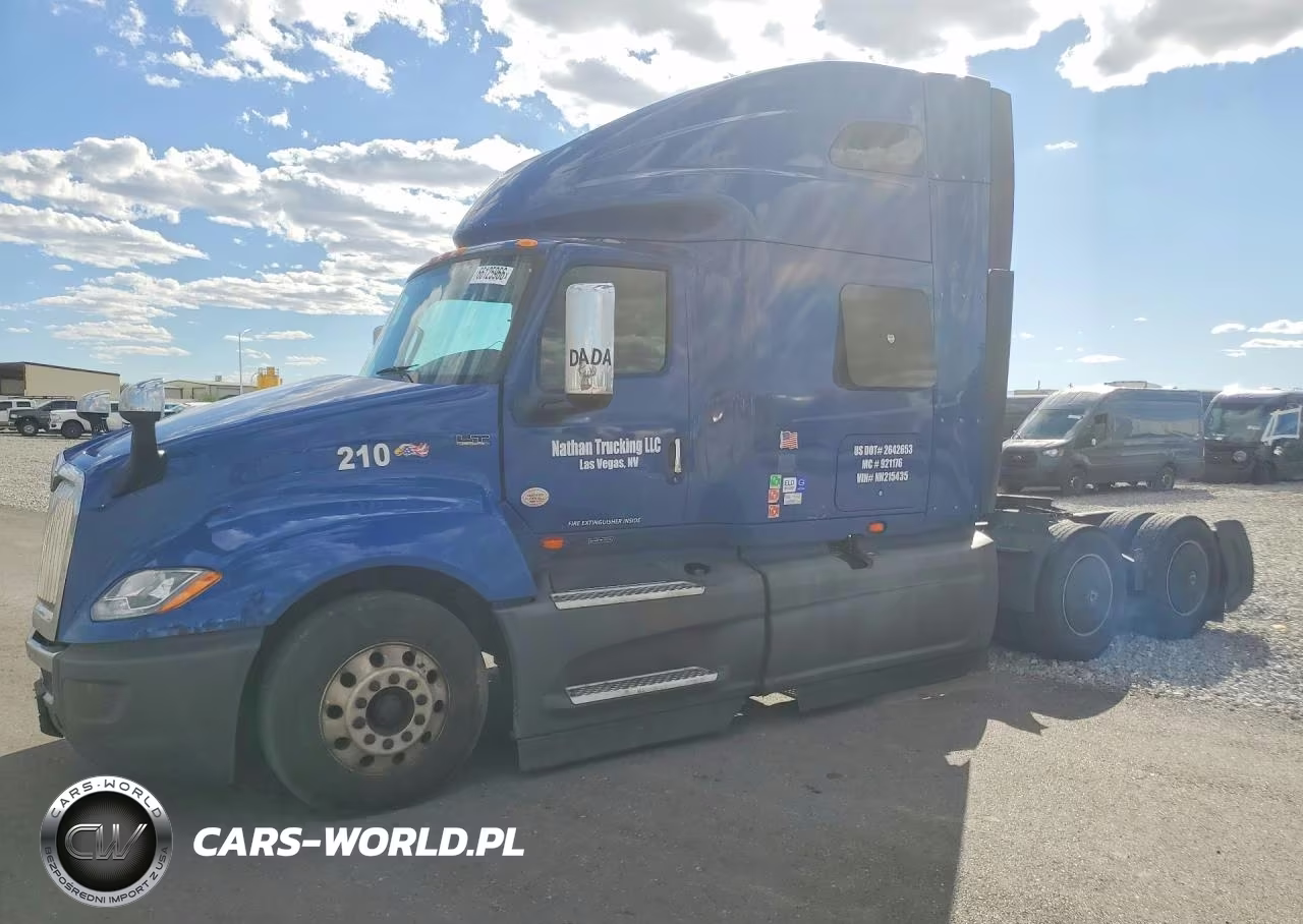 2022 International Lt625
