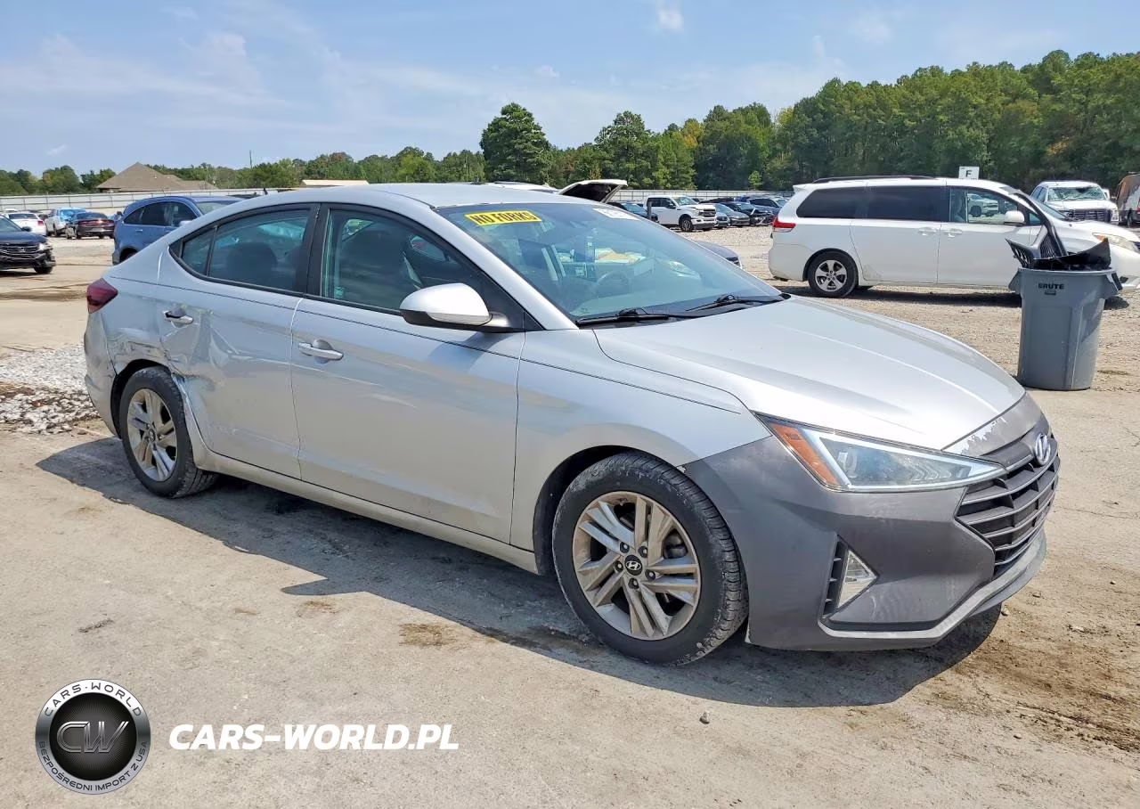 2019 Hyundai Elantra Sel VIN:5NPD84LF4KH438317 - 4