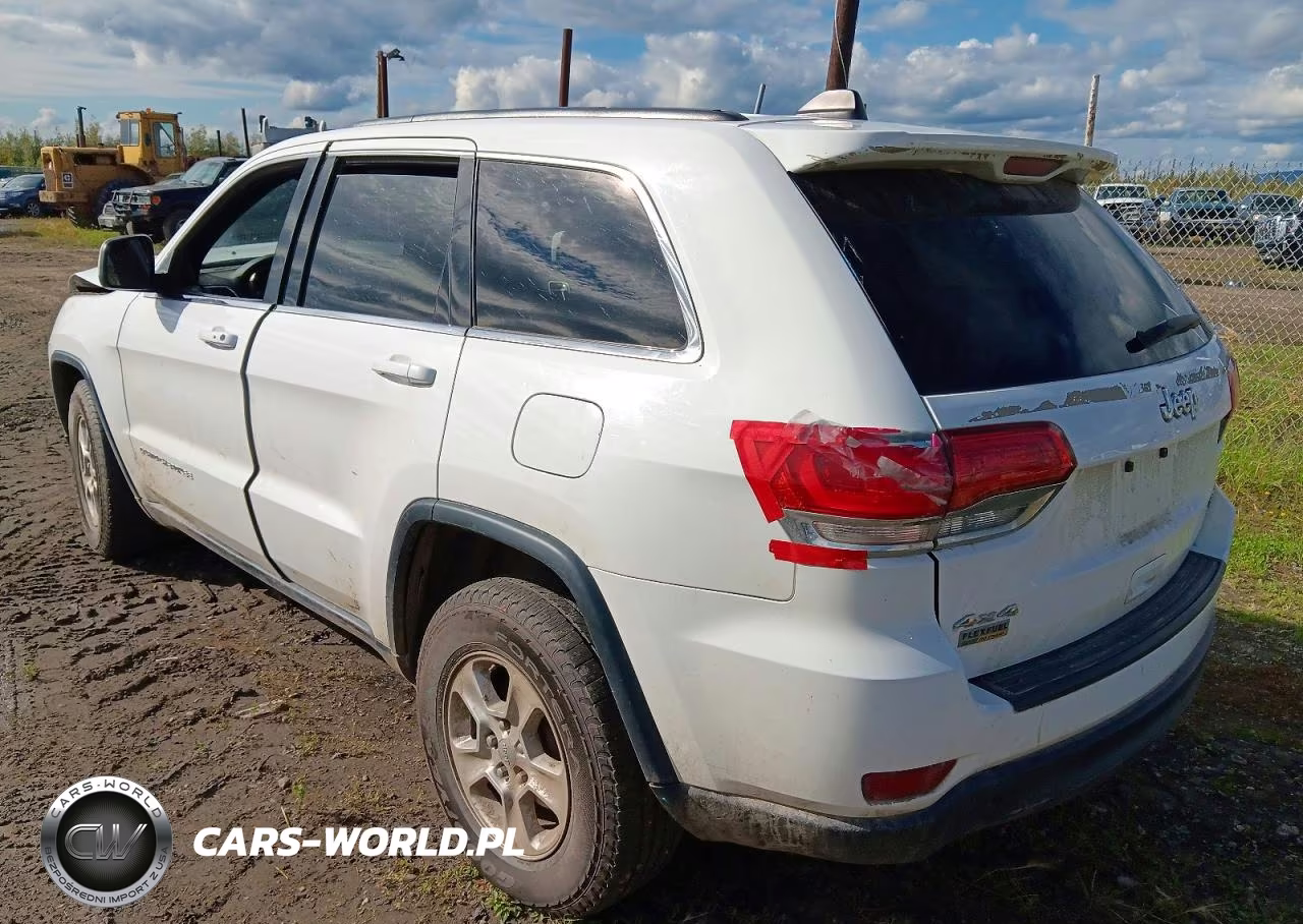 2015 Jeep Grand Cherokee Laredo VIN:1C4RJFAG8FC234249 - 2