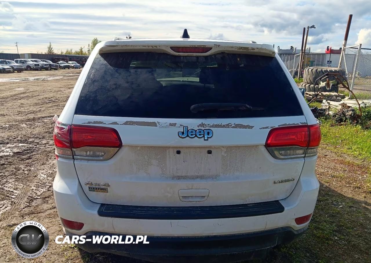 2015 Jeep Grand Cherokee Laredo VIN:1C4RJFAG8FC234249 - 6