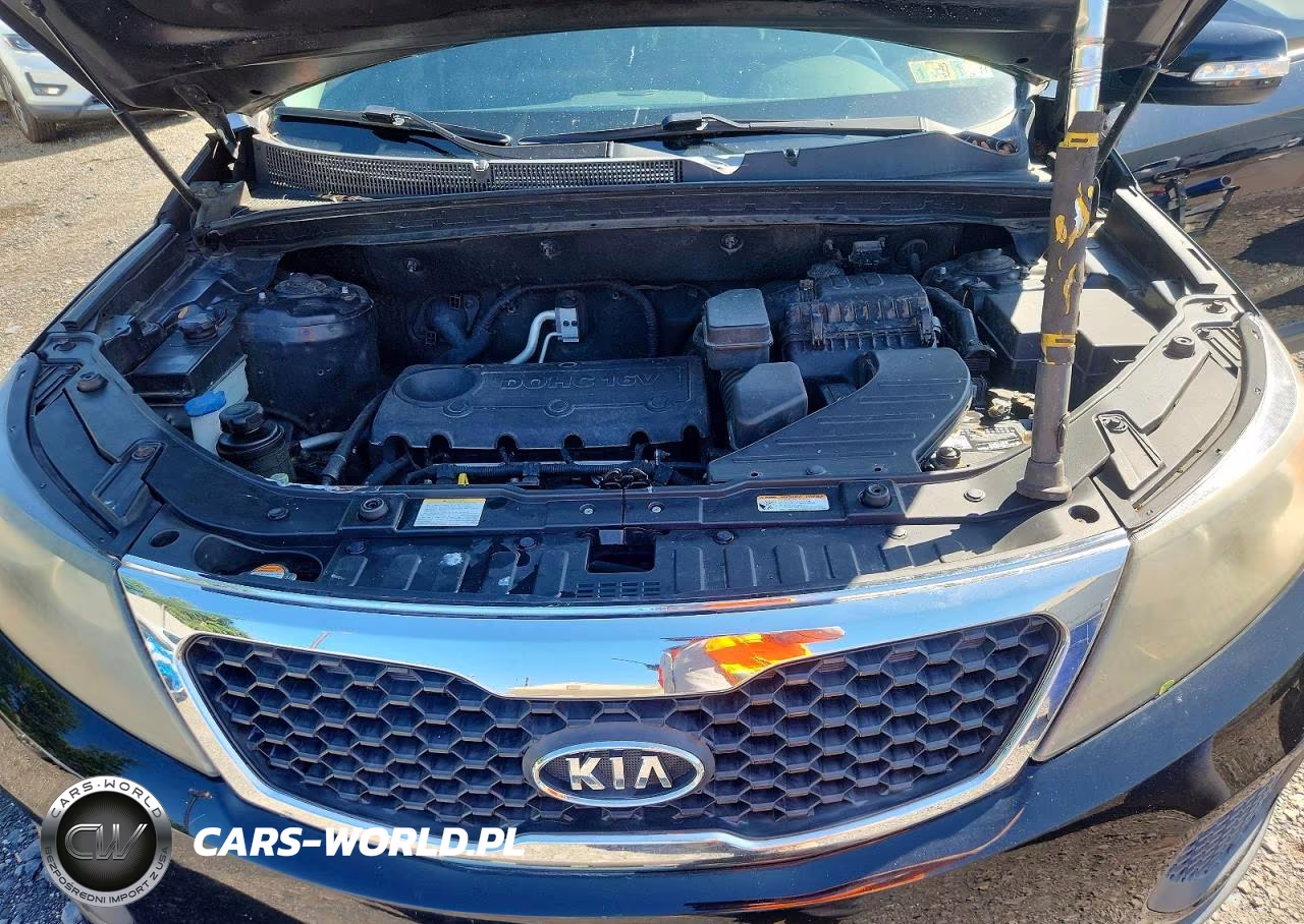 2012 Kia Sorento Lx VIN:5XYKT4A19CG215728 - 12