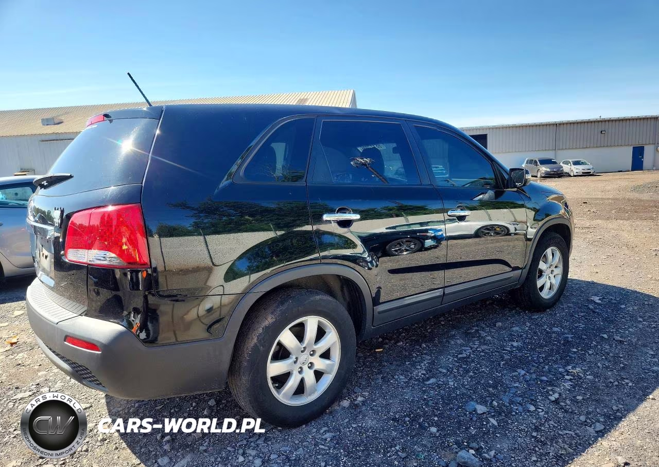 2012 Kia Sorento Lx VIN:5XYKT4A19CG215728 - 3
