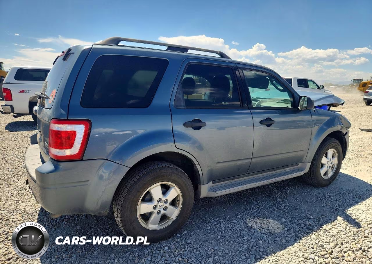 2010 Ford Escape Xlt VIN:1FMCU9DG4AKB78623 - 3