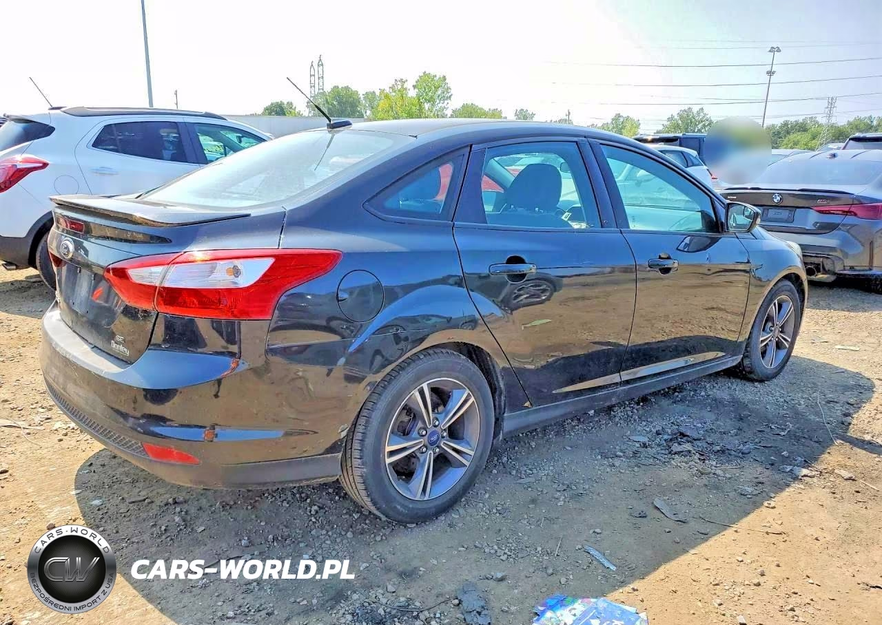 2014 Ford Focus Se VIN:1FADP3F26EL347027 - 3